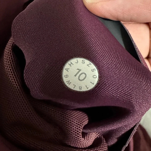 Lululemon In Movement Crop Everlux Leggings - Picture 4 of 5